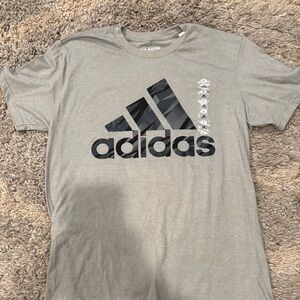 Adidas Men's Gray Graphic Tee